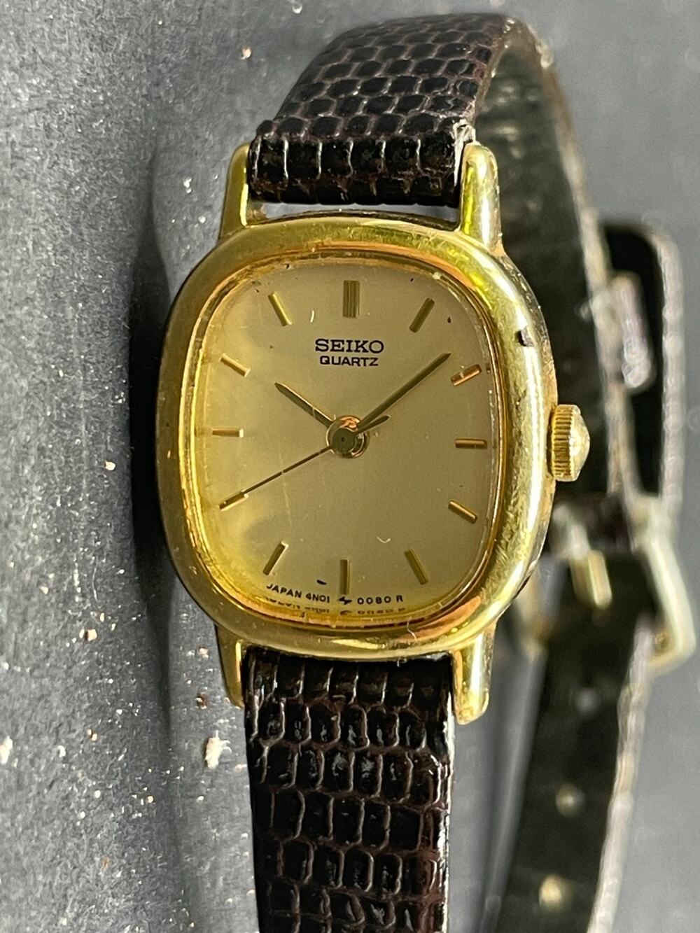 Vintage Seiko Watch Women's Champagne Dial Gold Tone Oval 4N01-5819 Brown Band